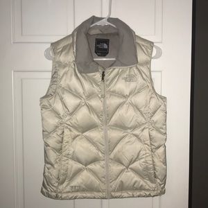 women’s north face vest